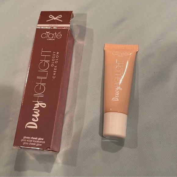 Glossy Cheek Glow - Picture 1 of 1